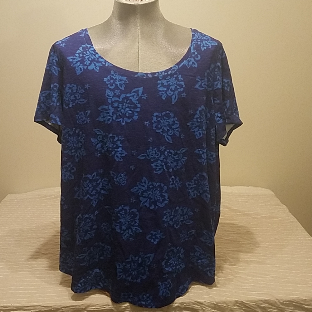 Relativity short sleeved t shirt